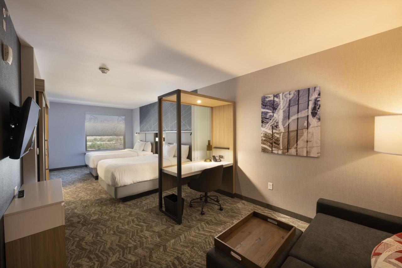 Springhill Suites By Marriott Colorado Springs Downtown ภายนอก รูปภาพ