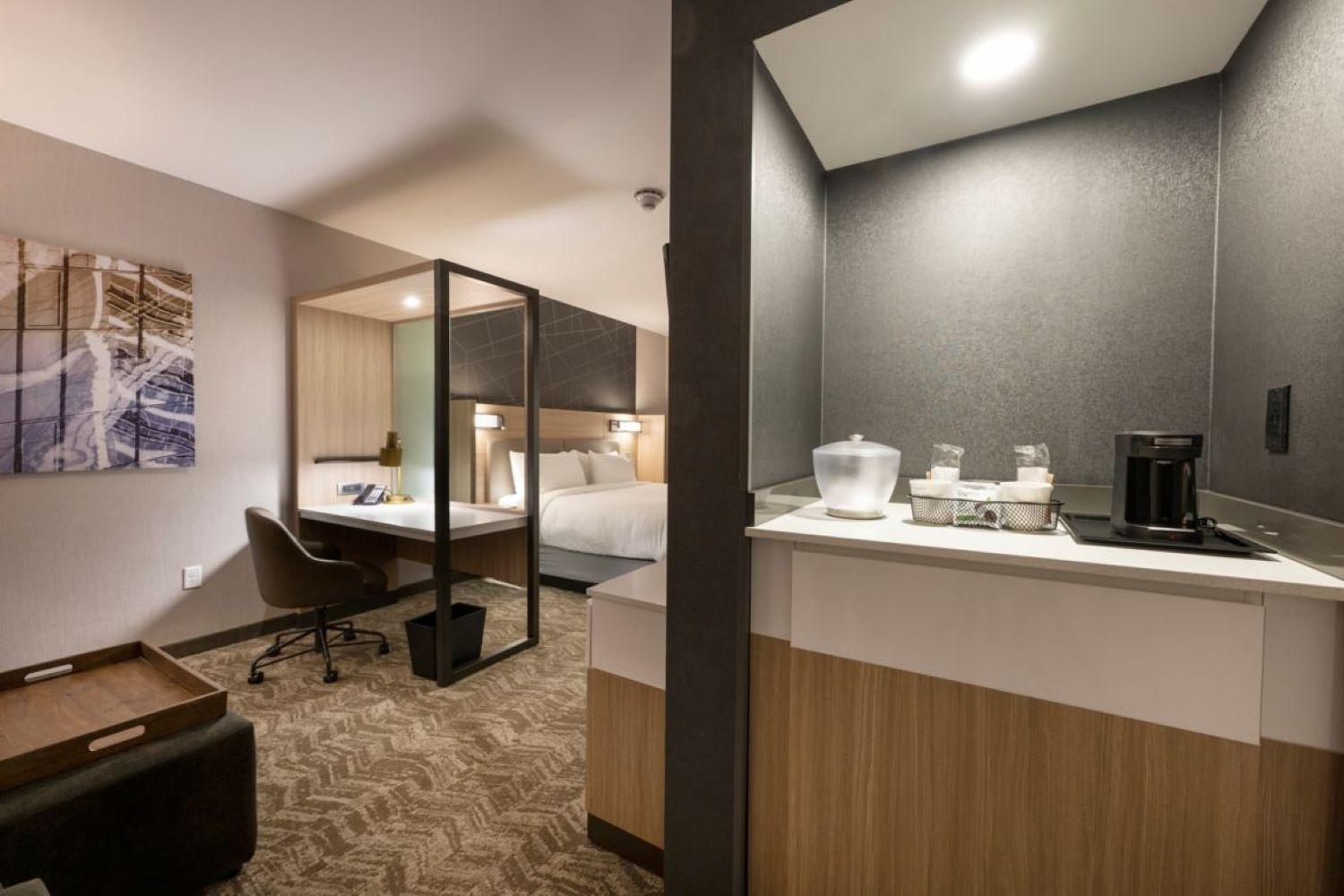 Springhill Suites By Marriott Colorado Springs Downtown ภายนอก รูปภาพ